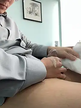 miniyellower online show from 02/10/26, 07:34