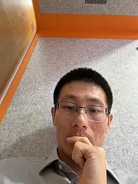 miniyellower online show from 02/24/26, 05:38