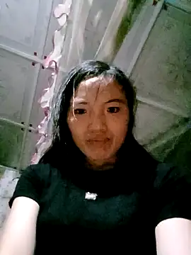 ngan-cute online show from 09/17/25, 05:42