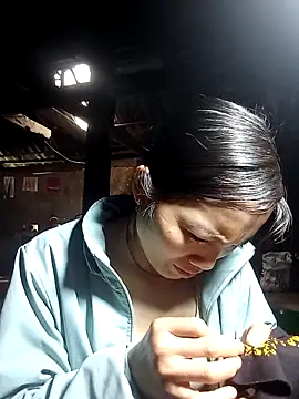 ngan-cute online show from 11/04/25, 06:45