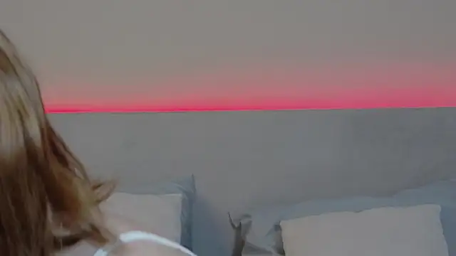 MarianeSun online show from 06/26/26, 03:44