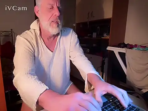 Snapshot of Pigna16PSRN chatting on 02/13/26, 01:34 Pigna16PSRN online show from 02/13/26, 01:34