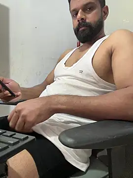 Vineeth3906 online show from 03/24/26, 12:43