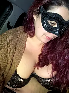 Snapshot of Saphyra_Secret chatting on 10/19/25, 01:06 Saphyra Secret online show from 10/19/25, 01:06