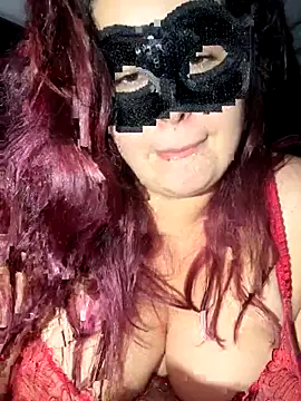 Snapshot of Saphyra_Secret chatting on 10/22/25, 11:15 Saphyra Secret online show from 10/22/25, 11:15