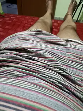 Snapshot of sakshi-44 chatting on 10/10/25, 10:14 sakshi-44 online show from 10/10/25, 10:14