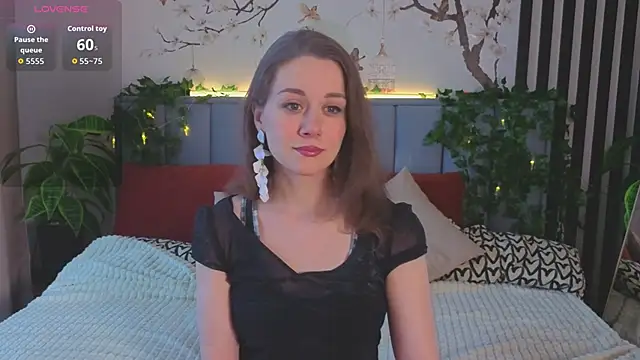 SkyHelen online show from 02/02/26, 04:33