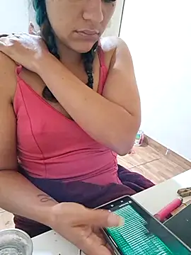 euahotmarii20 online show from 10/09/25, 06:06