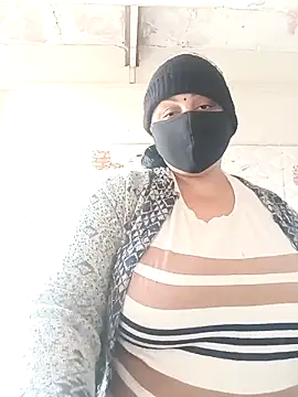 Rakhi sawant143 online show from 02/05/26, 03:00