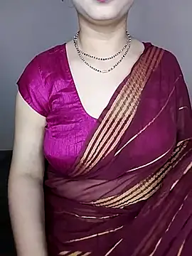 Snapshot of Oh_011 chatting on 11/04/25, 02:05 Oh 011 online show from 11/04/25, 02:05