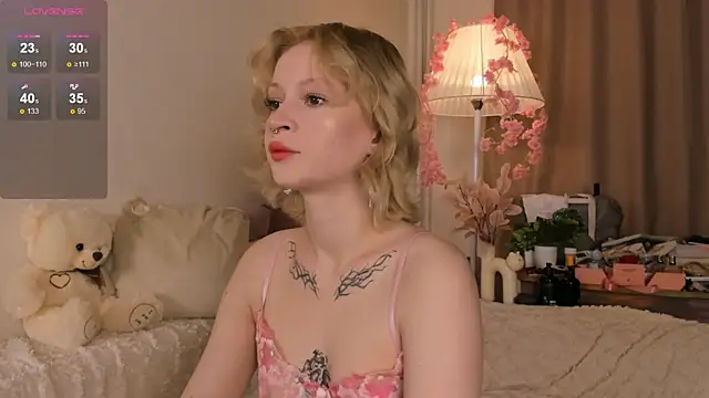 EfieFrye online show from 11/27/25, 06:10