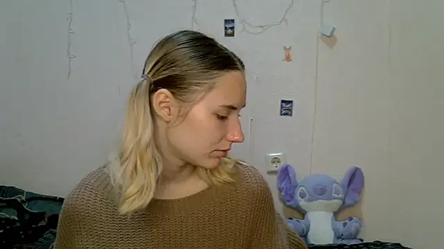 Snapshot of _kikiclark__ chatting on 09/08/25, 08:19 kikiclark online show from 09/08/25, 08:19