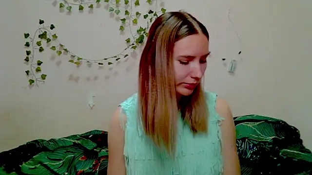 Snapshot of _kikiclark__ chatting on 11/21/25, 10:14 kikiclark online show from 11/21/25, 10:14