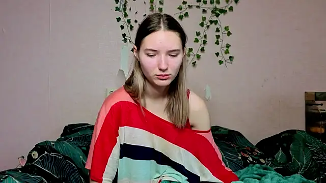  kikiclark   online show from 12/20/25, 09:16