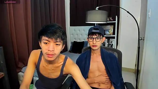 xxxhugecocktwinkxxx online show from 10/02/25, 06:04