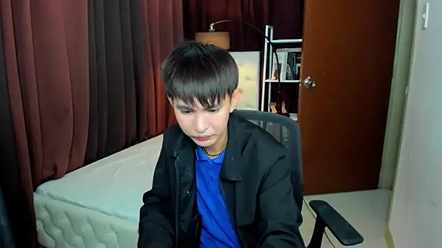 xxxhugecocktwinkxxx online show from 10/13/25, 07:47