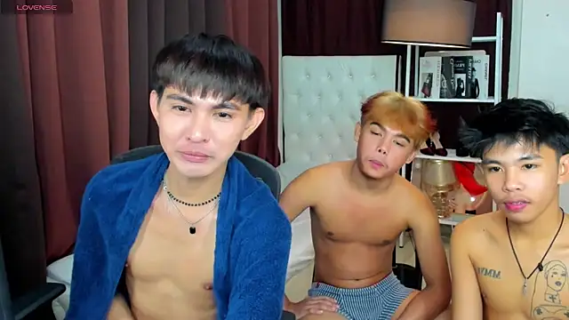 xxxhugecocktwinkxxx online show from 10/14/25, 06:20