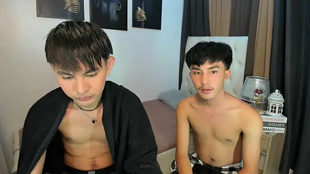 xxxhugecocktwinkxxx online show from 11/07/25, 05:02