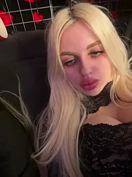 Steffi Snowbunny online show from 04/27/26, 08:18