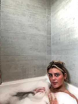 Snapshot of CassyBaby chatting on 10/22/25, 02:50 CassyBaby online show from 10/22/25, 02:50