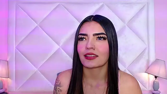 Miaa Smithh   online show from 10/09/25, 11:41