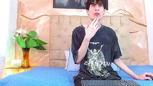 Luke Carter online show from 04/04/26, 01:19