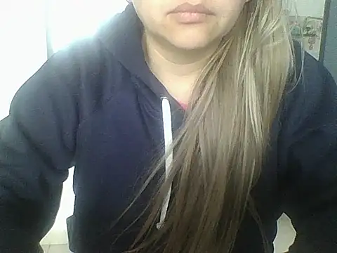 Snapshot of Valery__Rouse_ chatting on 09/10/25, 02:50 Valery Rouse online show from 09/10/25, 02:50