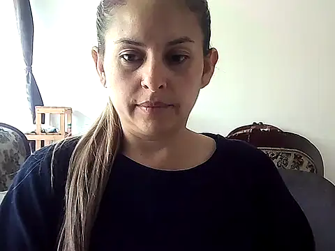 Snapshot of Valery__Rouse_ chatting on 11/14/25, 03:00 Valery Rouse online show from 11/14/25, 03:00