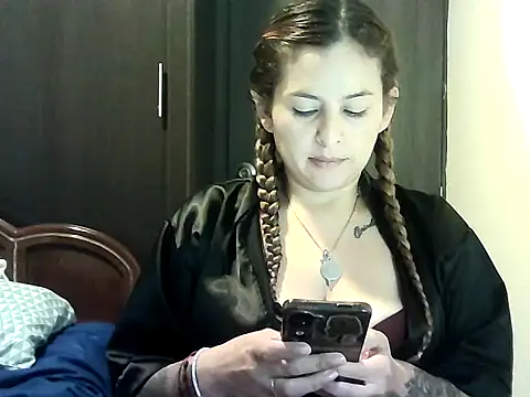 Valery  Rouse  online show from 03/20/26, 11:09