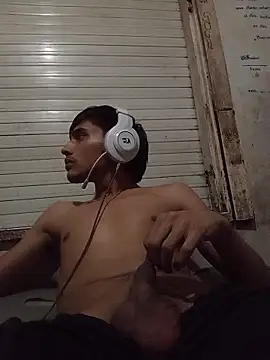 Snapshot of MYM69_- chatting on 02/11/26, 03:11 MYM69 - online show from 02/11/26, 03:11