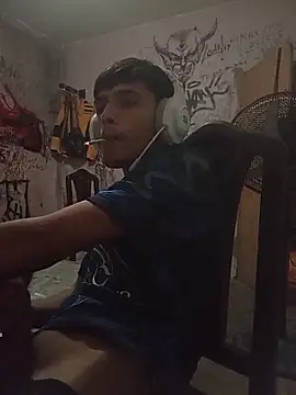 Snapshot of MYM69_- chatting on 02/11/26, 09:09 MYM69 - online show from 02/11/26, 09:09