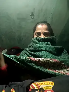 Snapshot of Hot_era chatting on 01/12/26, 04:01 Hot era online show from 01/12/26, 04:01