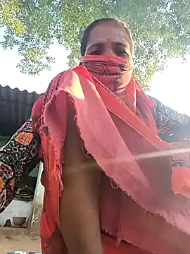 Snapshot of Hot-honi chatting on 10/05/25, 01:59 Hot-honi online show from 10/05/25, 01:59