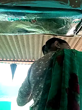 Snapshot of Hot-honi chatting on 11/05/25, 04:56 Hot-honi online show from 11/05/25, 04:56