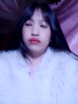 VanGau031694 online show from 12/15/25, 06:28