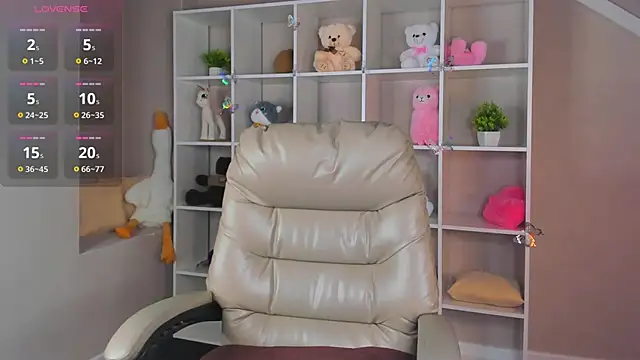 Lynn Martin online show from 12/03/25, 12:18