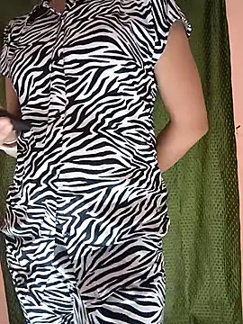 Snapshot of Hott_Archana chatting on 11/11/25, 05:46 Hott Archana online show from 11/11/25, 05:46