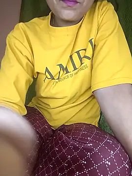 Snapshot of Hott_Archana chatting on 11/16/25, 04:12 Hott Archana online show from 11/16/25, 04:12