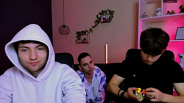 travis wolf  online show from 03/15/26, 09:59