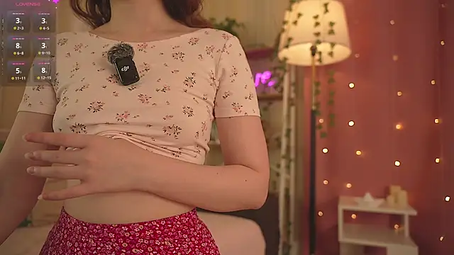 Snapshot of Ruminelle chatting on 02/17/26, 12:12 Ruminelle online show from 02/17/26, 12:12