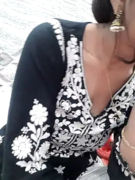 Snapshot of siya_rani67 chatting on 11/21/25, 10:30 siya rani67 online show from 11/21/25, 10:30