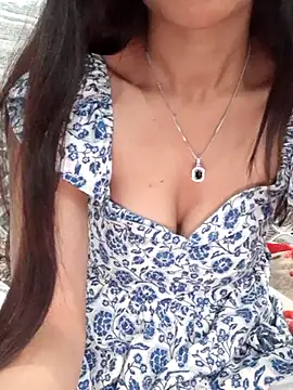 Snapshot of siya_rani67 chatting on 11/23/25, 08:19 siya rani67 online show from 11/23/25, 08:19