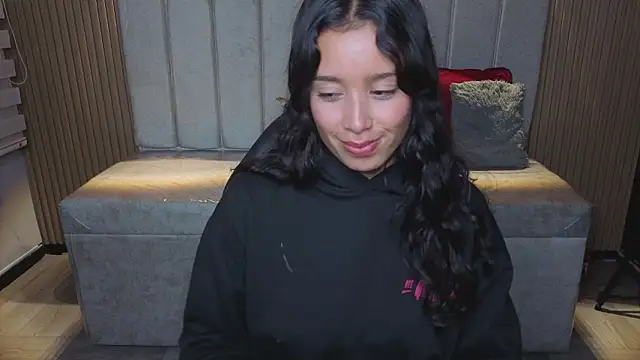  Mia Evans 1 online show from 02/07/26, 07:39