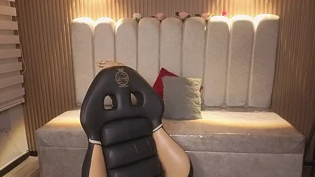  Mia Evans 1 online show from 02/24/26, 08:29