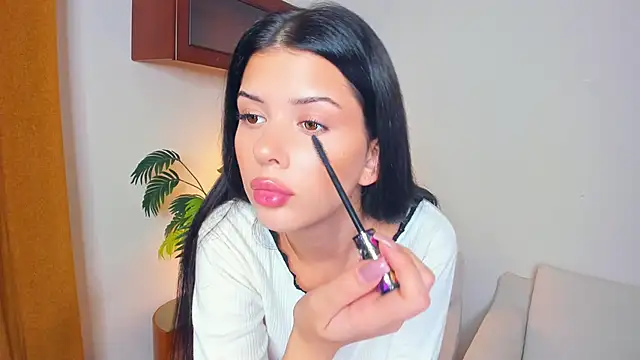 JoCauterucci online show from 09/28/25, 07:03