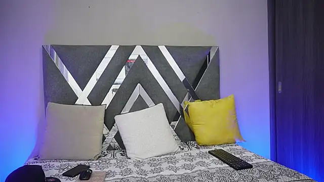 Snapshot of massimo_vidal_ chatting on 10/05/25, 01:15 massimo vidal online show from 10/05/25, 01:15