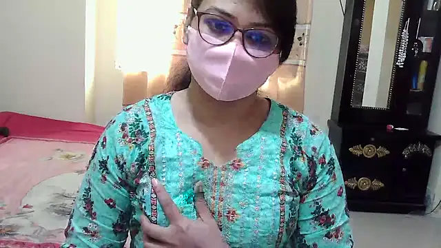 Elena cruz5 online show from 12/22/25, 02:41