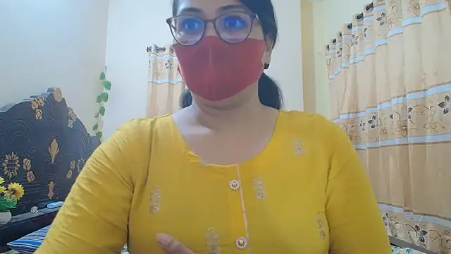 Elena cruz5 online show from 05/18/26, 04:13
