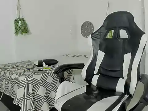 Jax Maliq online show from 11/07/25, 03:39