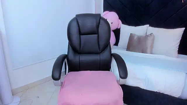 kate lua online show from 11/24/25, 11:54